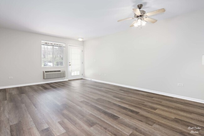 Photo - 1303 Silverstone Dr Unit 1303