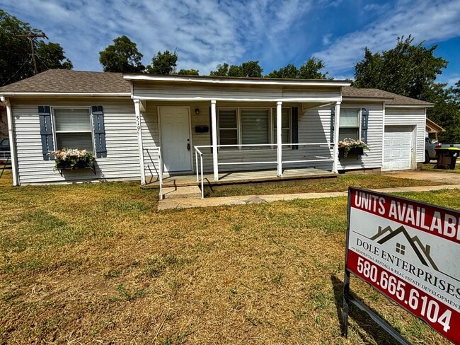 Building Photo - 519 N Highland Ave
