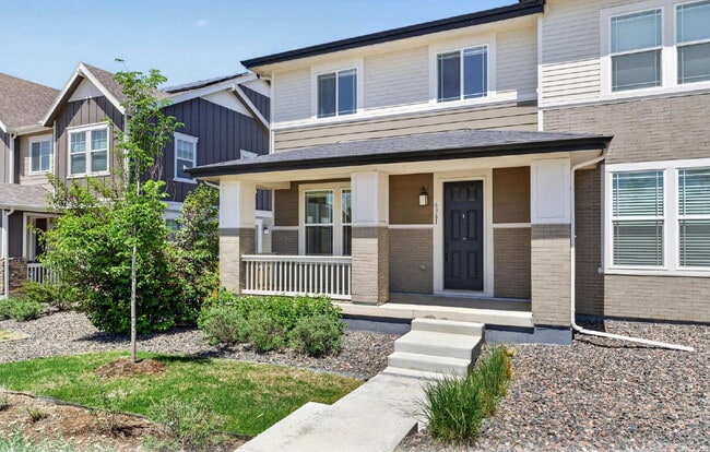 Photo - Beautiful 3 bed, 3 bath townhome in the lovely Painted Prairie Community!