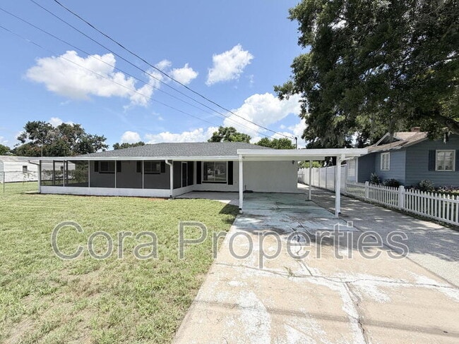 Photo - 825 Avenue Y NW