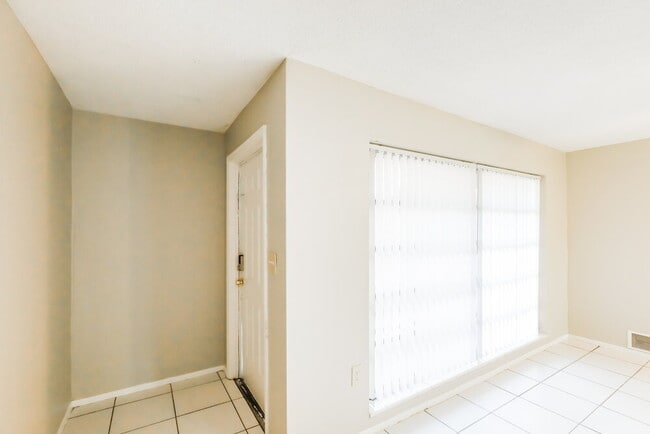 Photo - 6885 NW 27th Ct