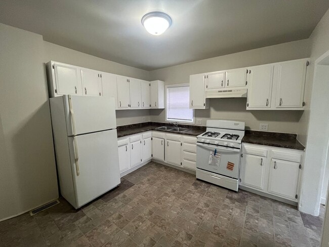 Photo - Fremont St 2318-2320 Unidad 2320