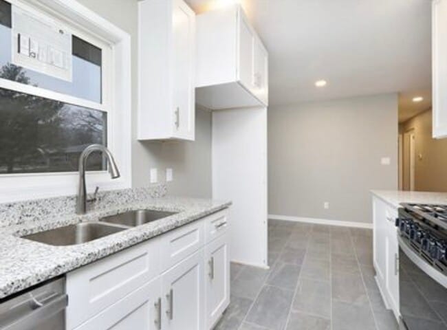 Photo - 212 Thornton Ave