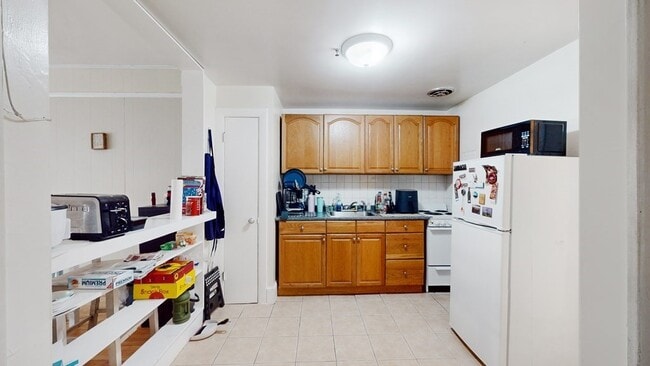 289 Beacon St Unit 9