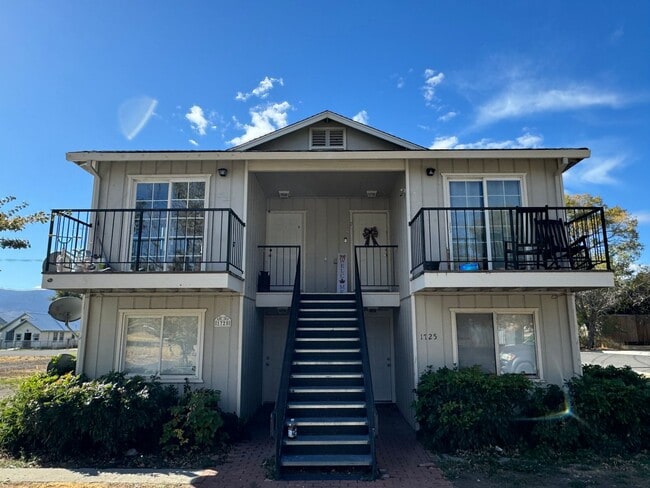 Building Photo - 1725 Sunkist Dr