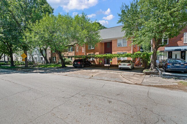 Photo - 1806 Banks St Unit 1