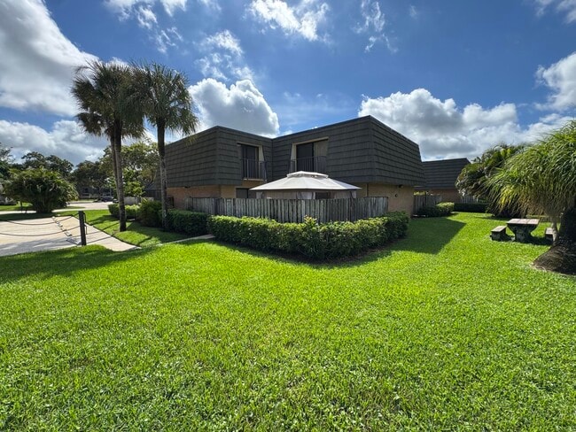 Building Photo - 4709 47th Way Rental