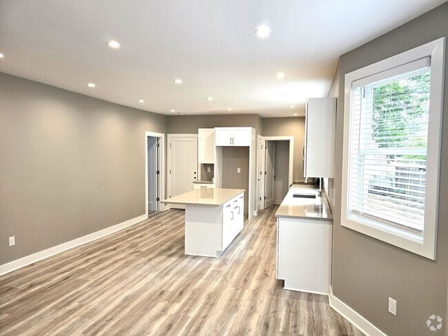 Building Photo - 39 Fiske St Unit 1 Rental