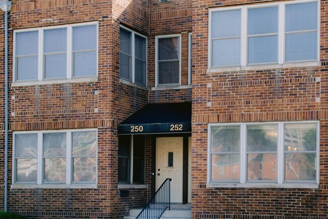 252 S Washington Ave