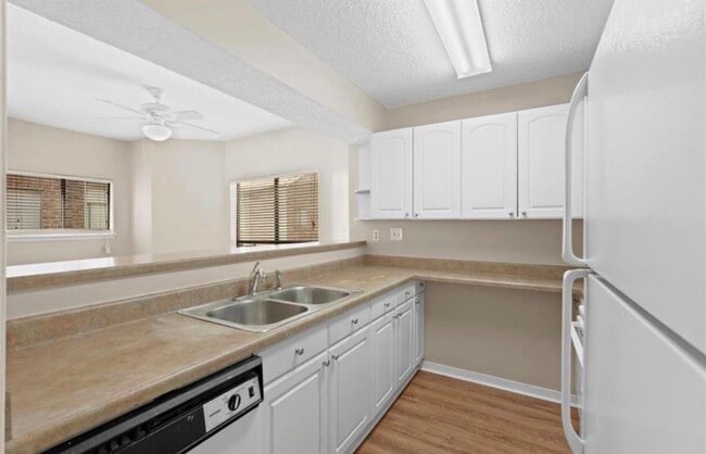 Photo - 10164 Oakberry St