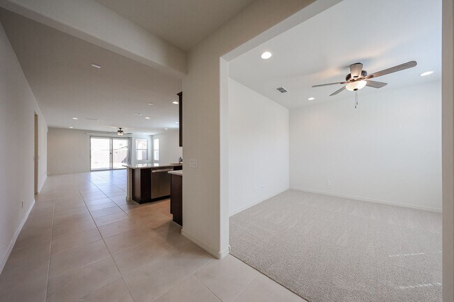 Photo - 3 bedroom + Den in Asante community