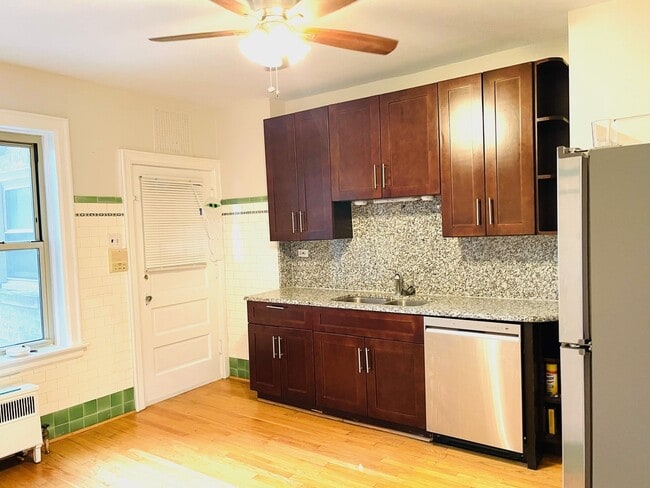 Photo - 1527 W Pratt Blvd