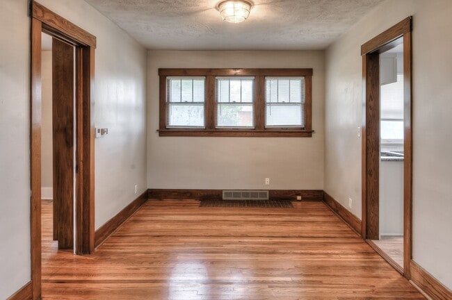 Photo - 4 bed in Aksarben