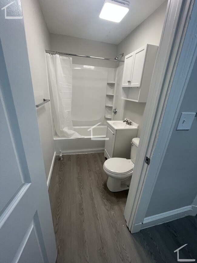 Photo - 7/1 No Fee! Nicely updated Studio near Green Line!