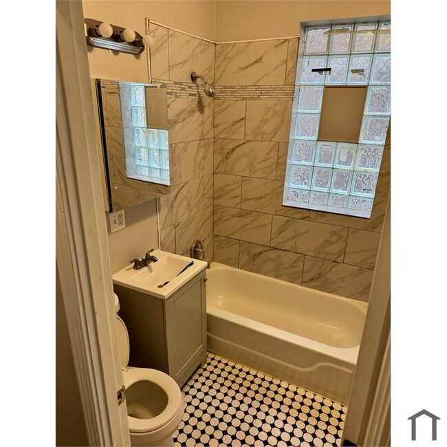 Photo - 4209 W Jackson Blvd Unit 3