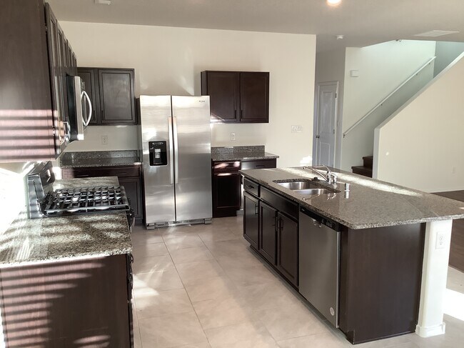 Photo - 2281 Solara Loop NE