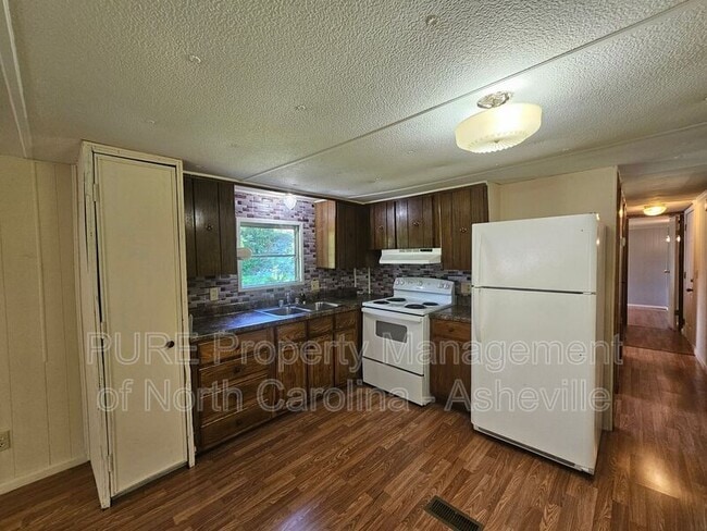 Photo - 3875 Old Fort Sugar Hill Rd
