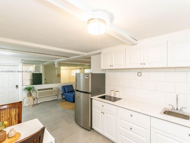 Photo - 3352 SW 6th St Apartment Unit B