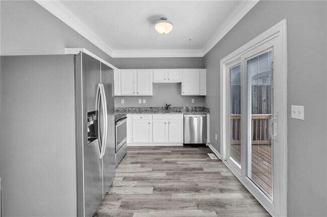 Photo - 614 Market Pl Ln