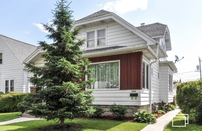 Photo - 2040 S 74th St Unidad Upper