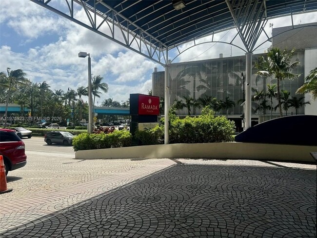 Photo - 19201 Collins Ave Unit 432