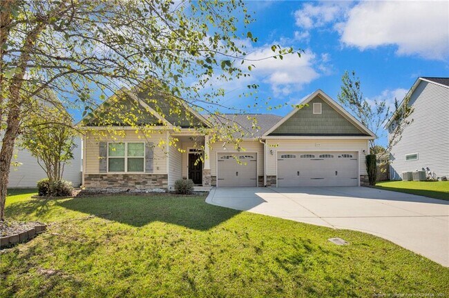 Building Photo - 210 Ganton Dr