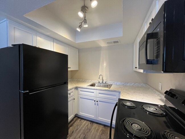 Building Photo - Raven at the Palms Rental