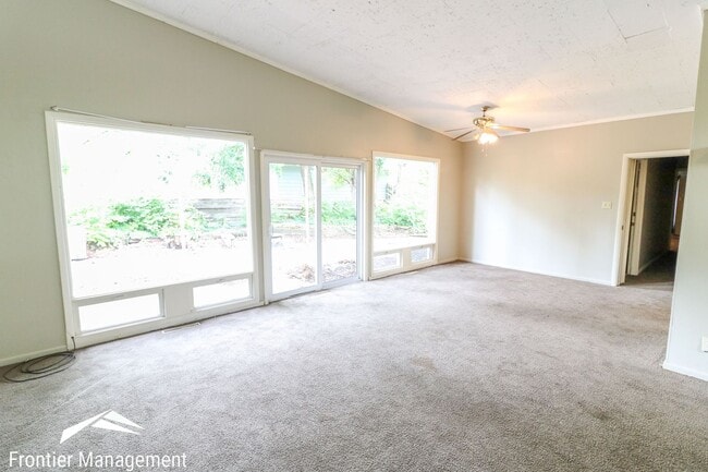 Photo - 1425 Harry Road Unit 1