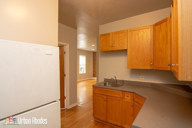 Photo - 4224 N Paulina St Unit J06W