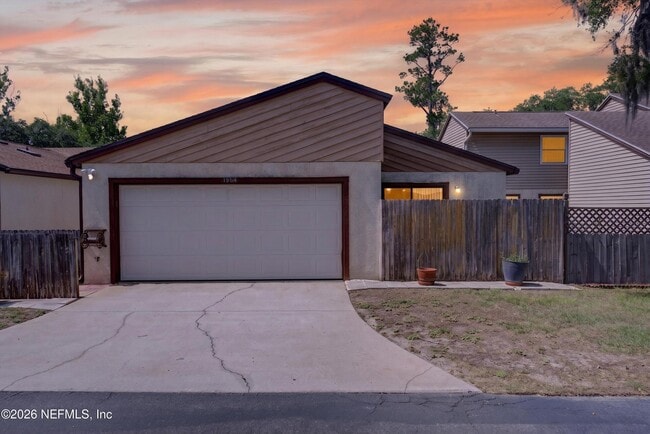 Photo - 1964 Oak Twist Ct