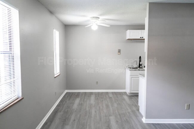 Photo - 129 Hillcrest Dr Unit 9
