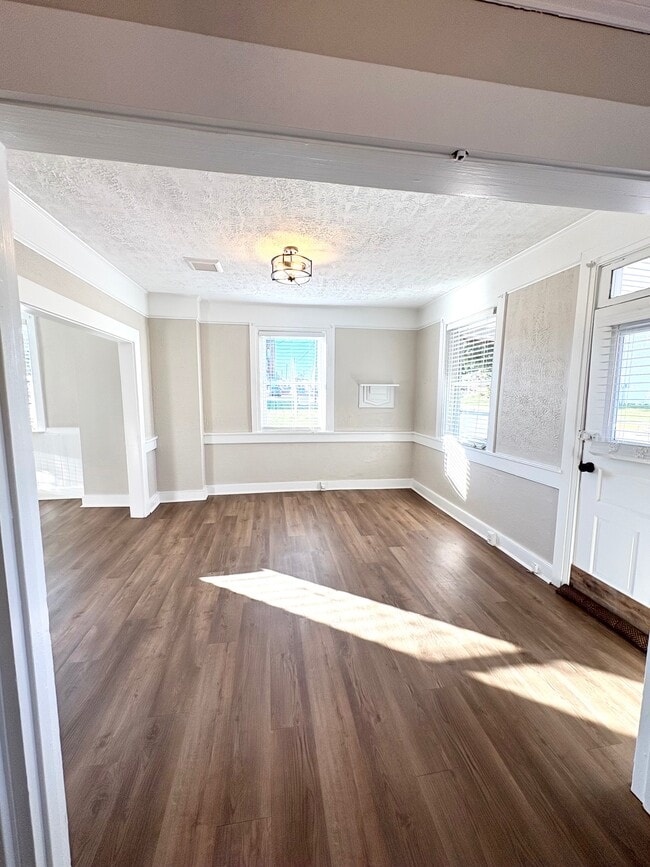 Photo - 102 N Baltimore St