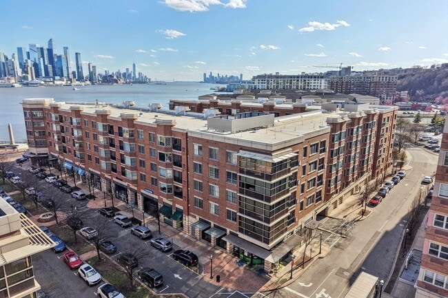 Building Photo - 22 Ave at Port Imperial Unit 413