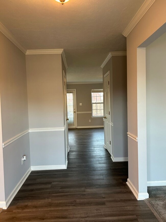 Photo - Spacious Family Rental in Prime Location