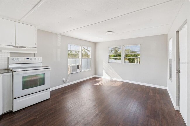 Photo - 2854 Lake Alfred Rd