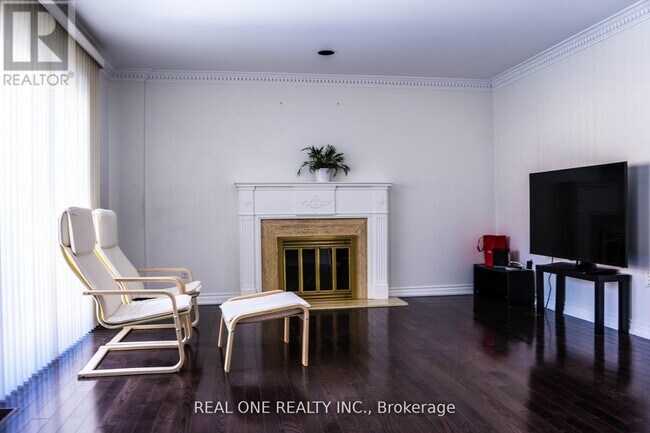 Photo - 46 Elmsley Dr