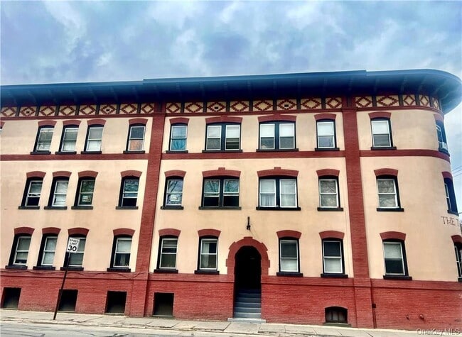 Building Photo - 103 Wickham Ave Unit 3