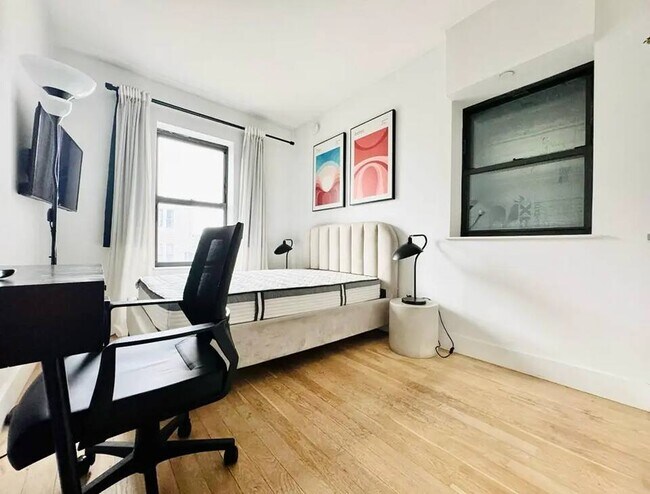 Photo - Furnished room/NOT APARTMENT Unit 4C