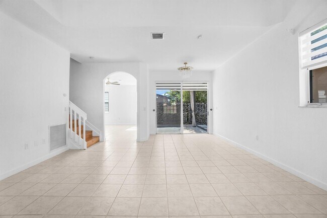 Photo - 9002 SW 214 LN