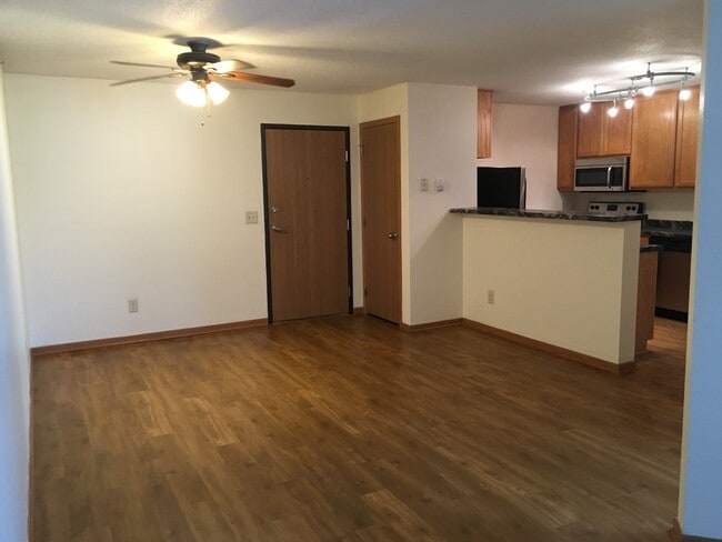 Comida - Lions Park Apartments