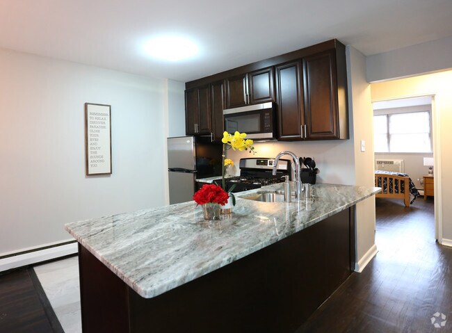 Kitchen - Fallsview Gardens