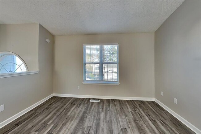 Photo - 209 Bainbridge Cir