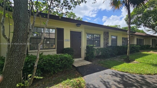 Building Photo - 7502 Nova Dr Rental