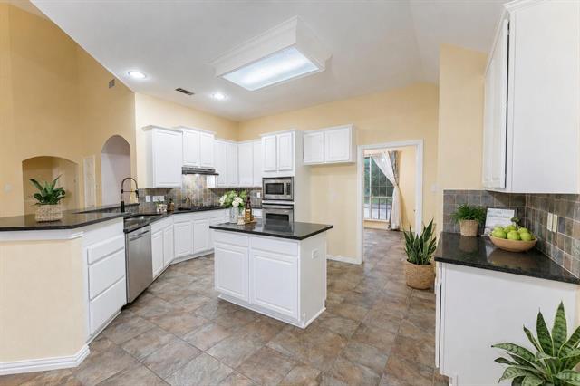 Photo - 672 Channel Ridge Dr