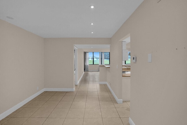 Photo - 16300 Golf Club Rd Unit 109