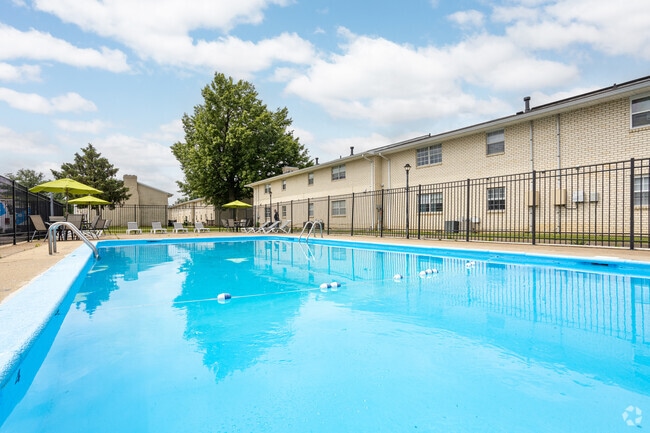 Pool - Addison Place