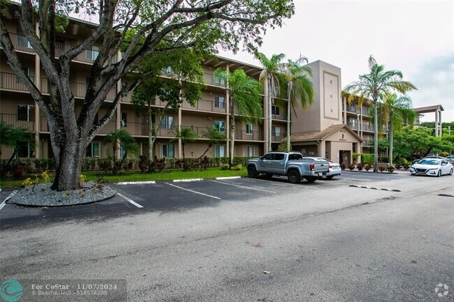 Building Photo - 12750 SW 15th St Unit 110 Rental