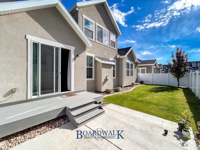 Photo - Spacious 2-Bed + Loft with Premium Finishes