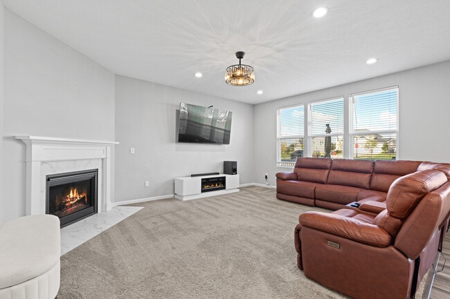 Photo - 369 Lemming Dr