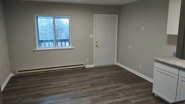 Cozy Apartment--Central Location!